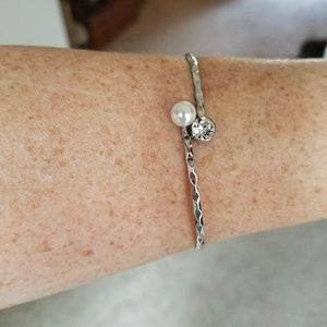 Pearl an clear gemstone bangle